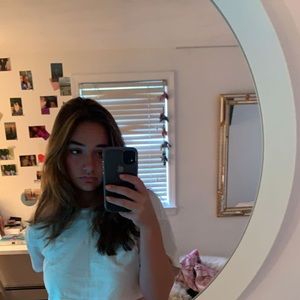 Meet your Posher, Cait